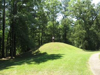 Scott on path toward mounds